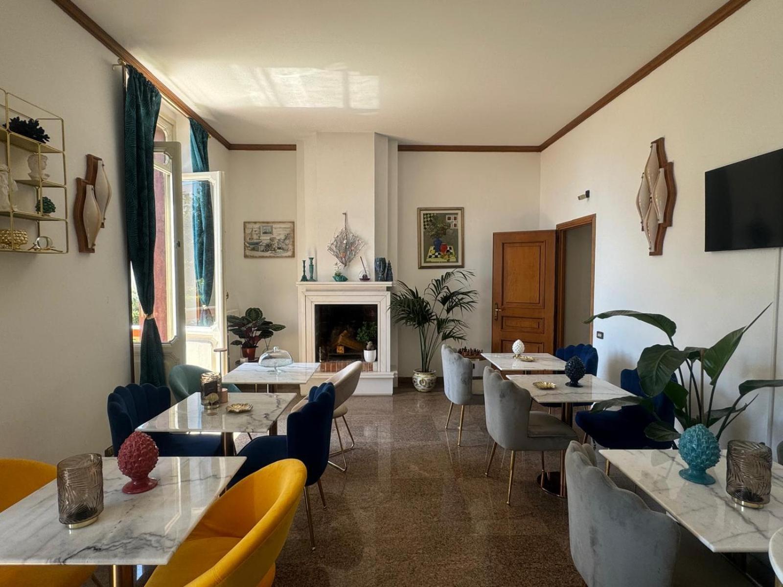 Palazzo Moresco Santa Marinella Εξωτερικό φωτογραφία