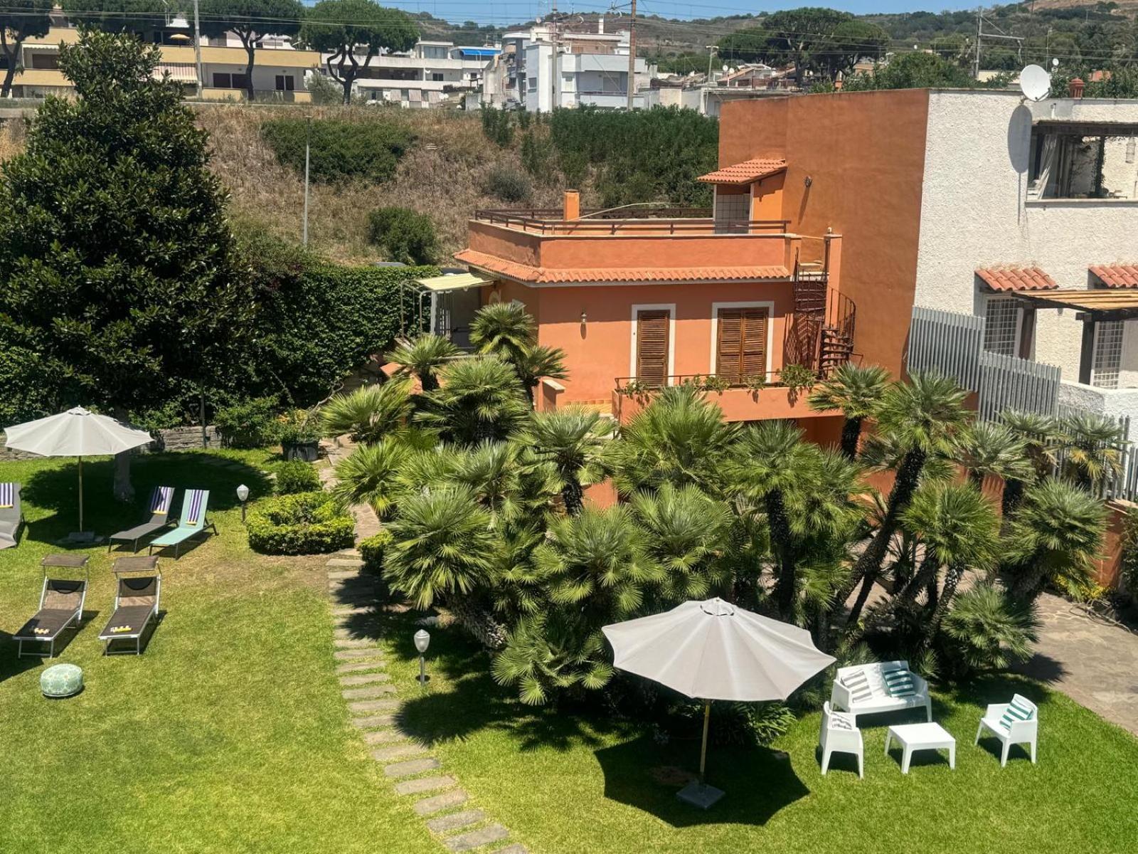Palazzo Moresco Santa Marinella Εξωτερικό φωτογραφία