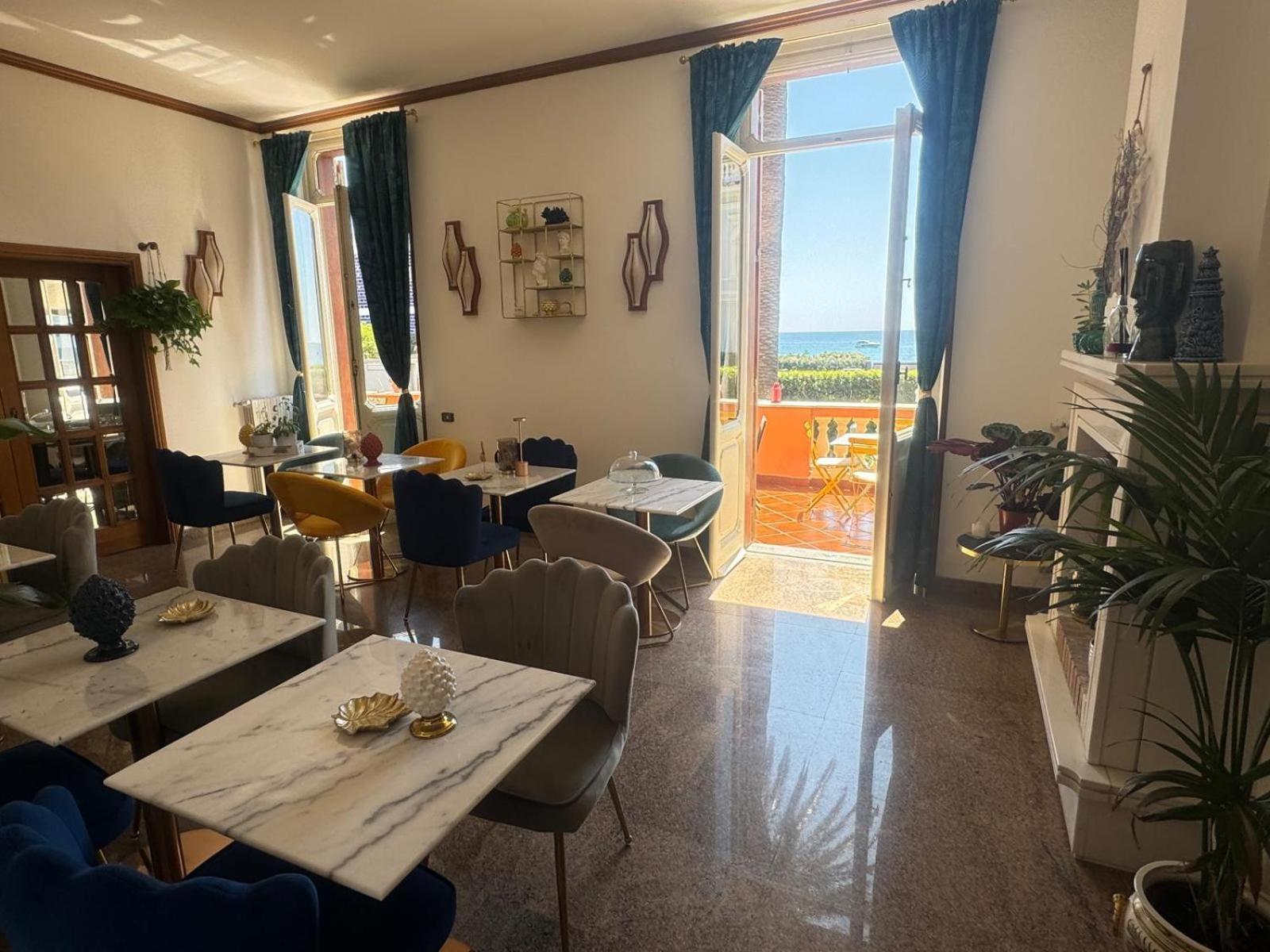 Palazzo Moresco Santa Marinella Εξωτερικό φωτογραφία